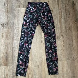 Womens cropped lululemon leggings